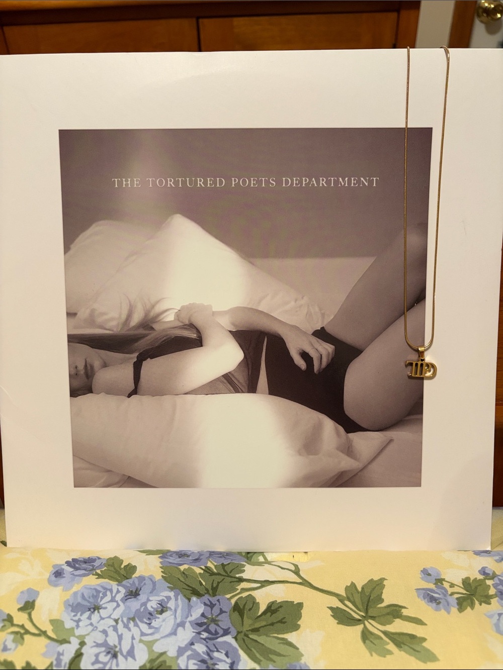 The Tortured Poets Department Vinyl Record and Necklace bundle